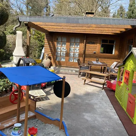 Haus Kaninchenhoehle 但肯