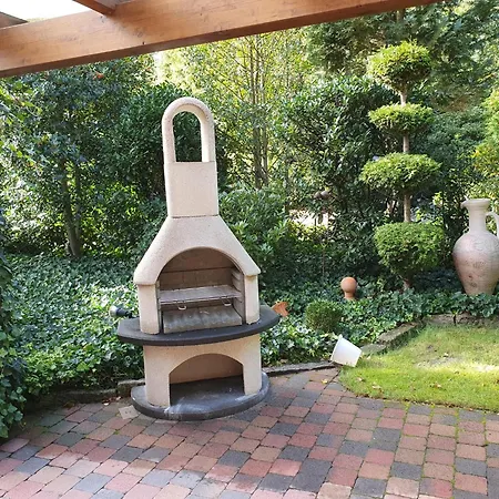 Haus Kaninchenhoehle 但肯